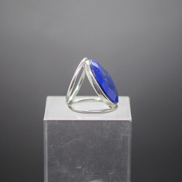 Lapis Ring side