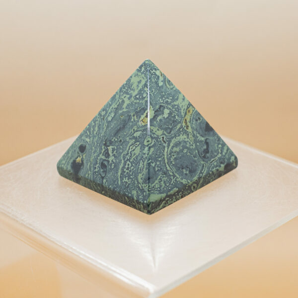 Kambarba Jasper Pyramid (4)