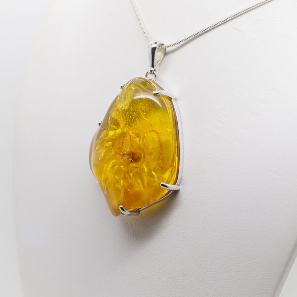 baltic amber pendant (2)