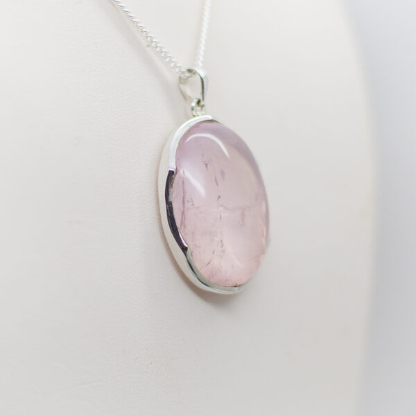rose quartz oval pendant (2)