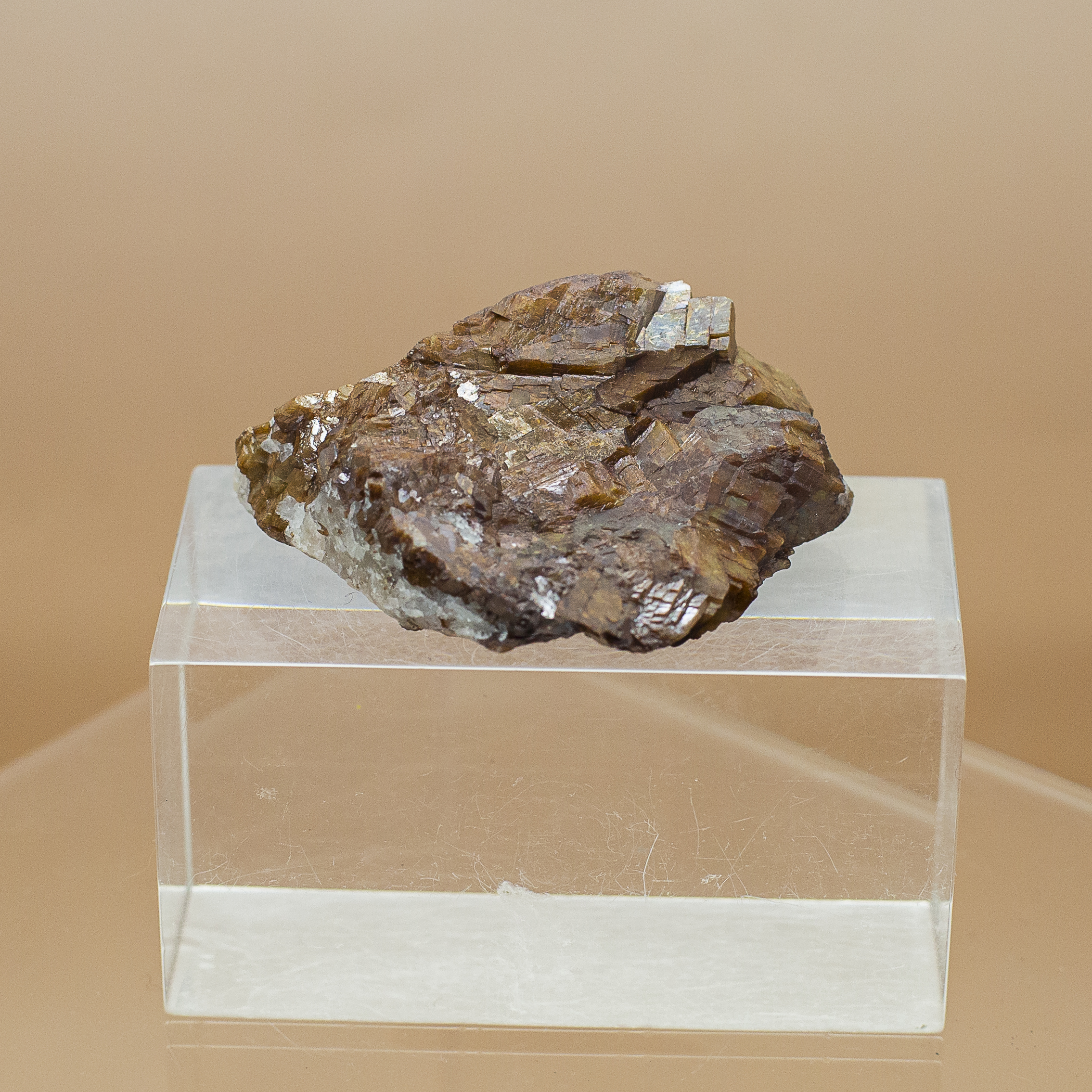 siderite and chalcopyrite
