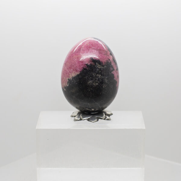 rhodonite egg)