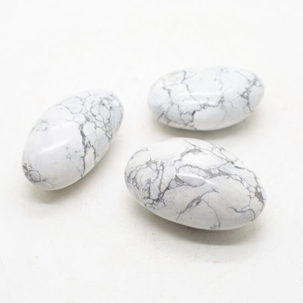 howlite hand stones