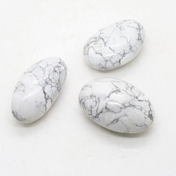 howlite hand stones