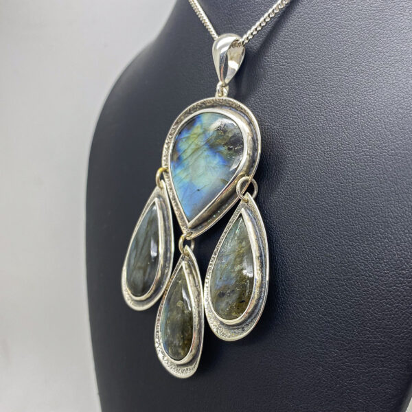 labradorite pendant