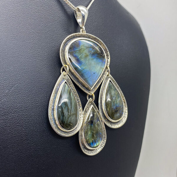 labradorite pendant