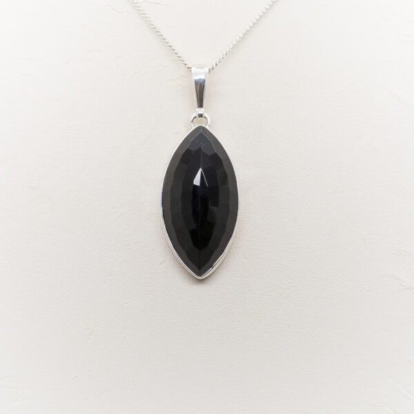 onyx faceted pendant