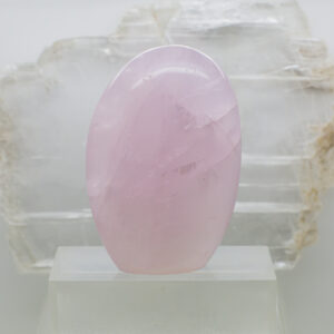 rose quartz free form