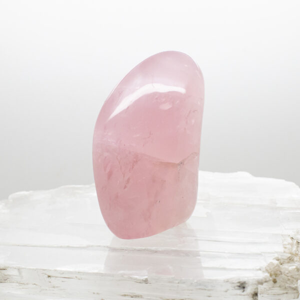 rose quartz free form