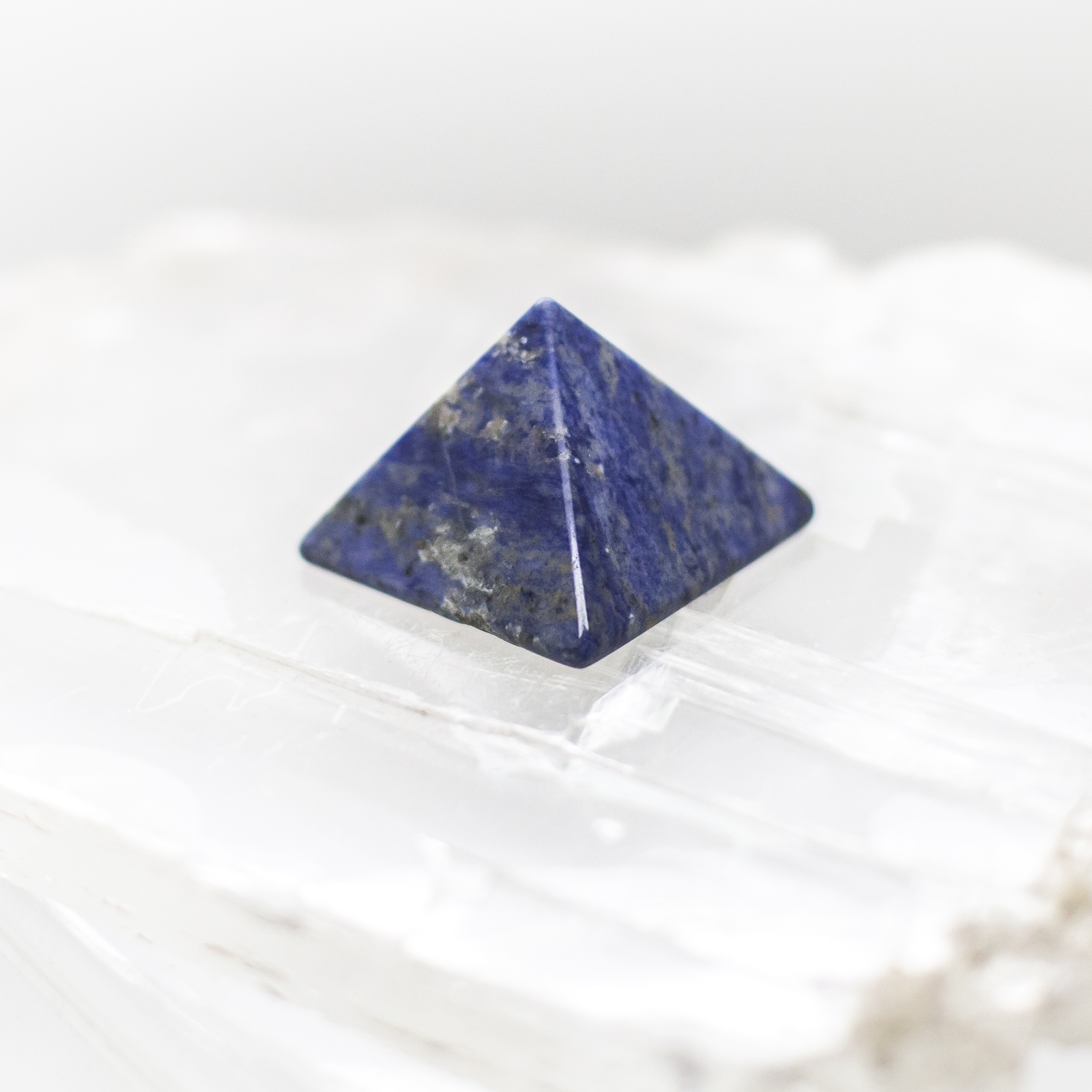 sodalite pyramid