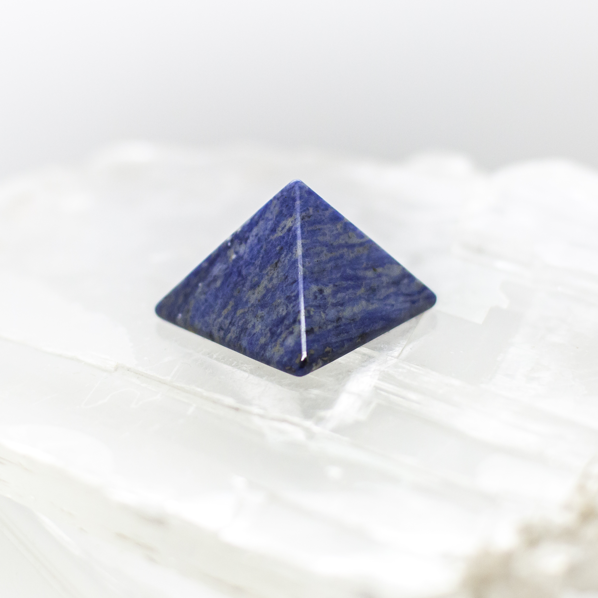 sodalite pyramid