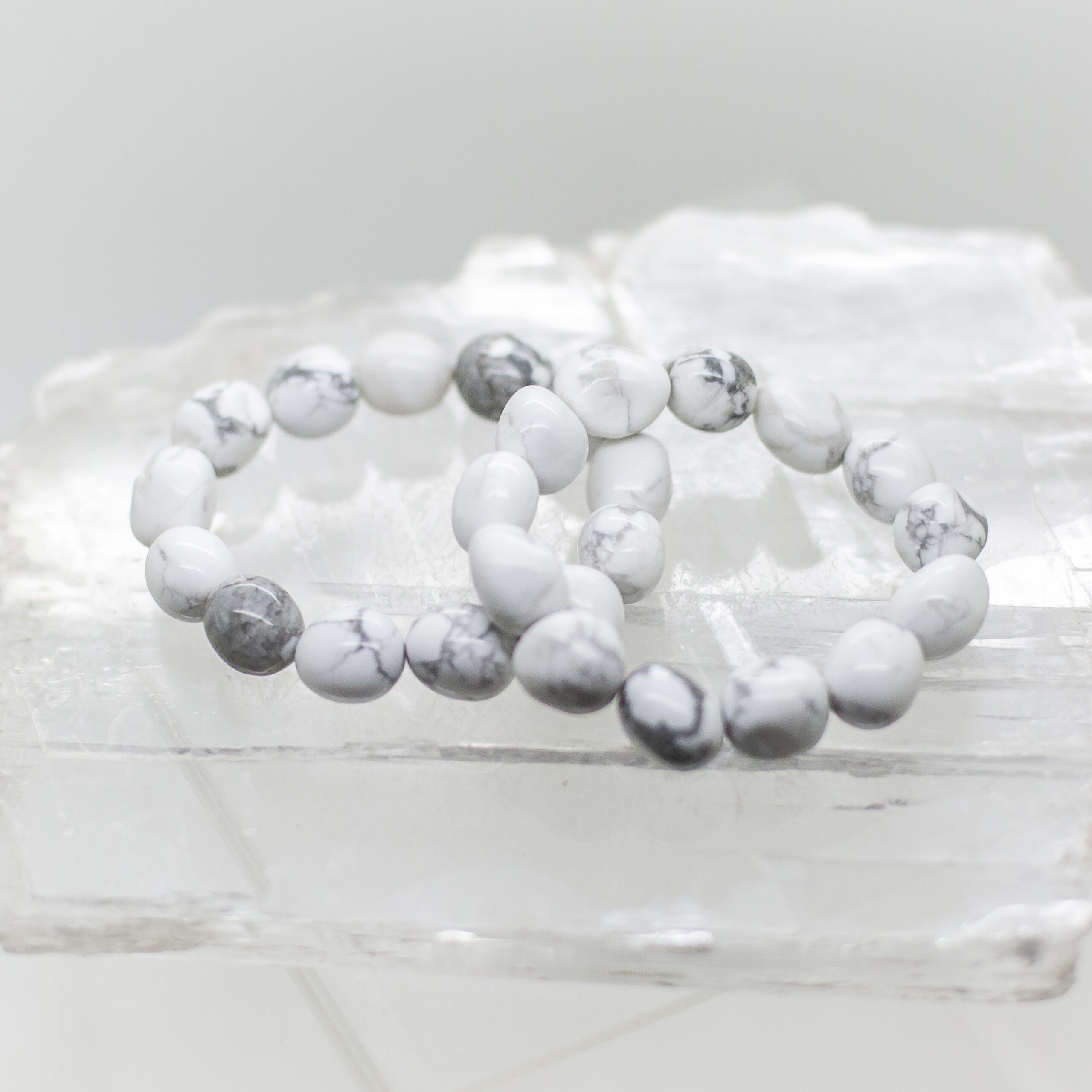 howlite tumbled stone bracelet