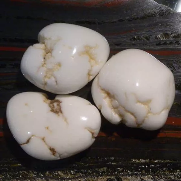 Magnesite Tumbled Stone