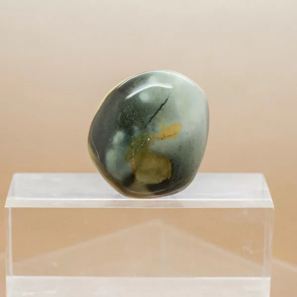 polychrome jasper hand stone (2)