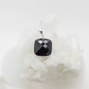 onyx faceted pendant (1)
