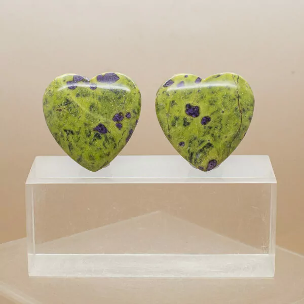 serpentine and stitchtite heart