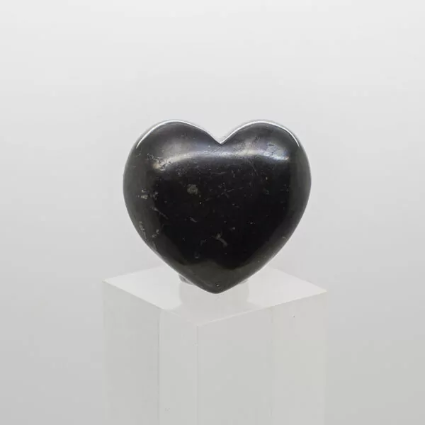 shungite heart