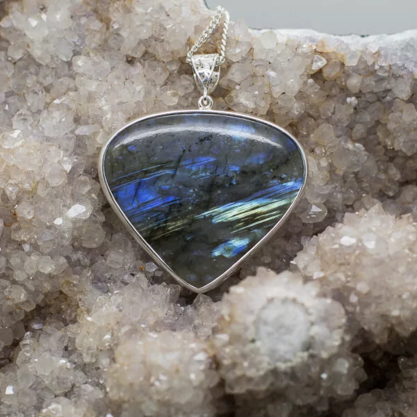 labradorite pendant