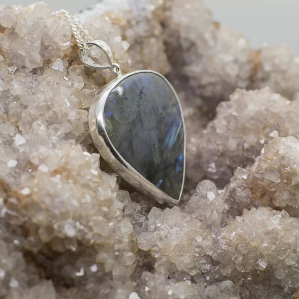 labradorite pendant