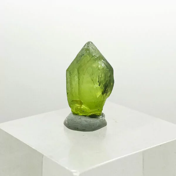 peridot crystal