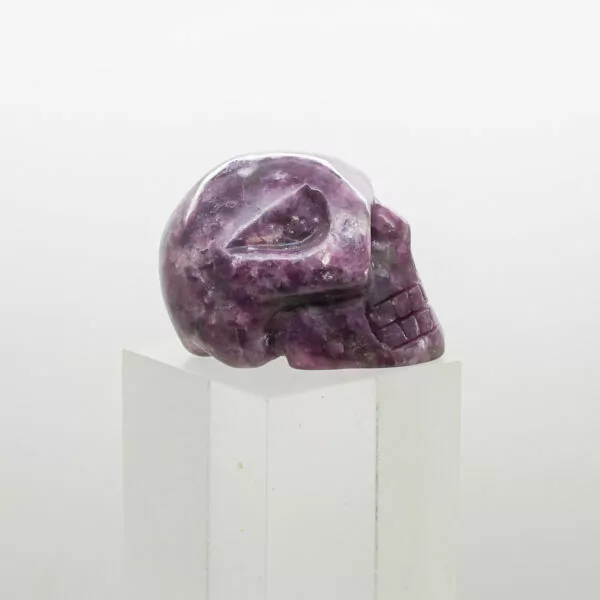 lepidolite skull