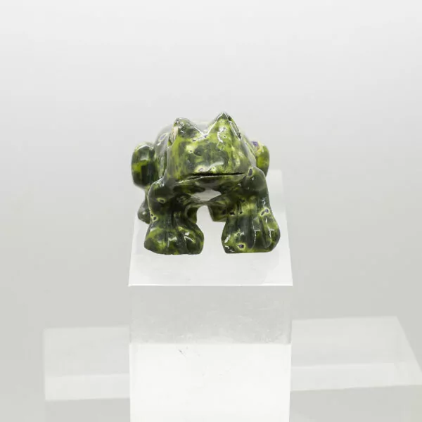 serpentine and stitchtite frog