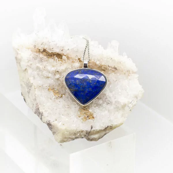 lapis lazuli pendant