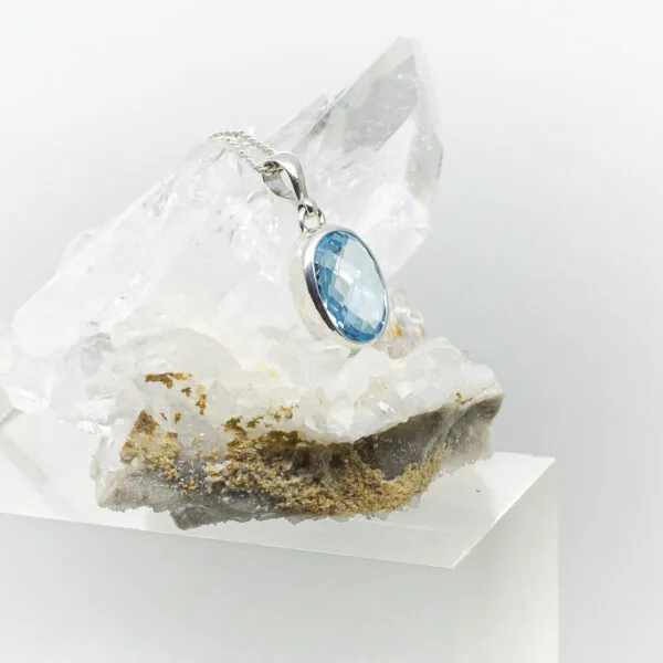 blue topaz faceted pendant