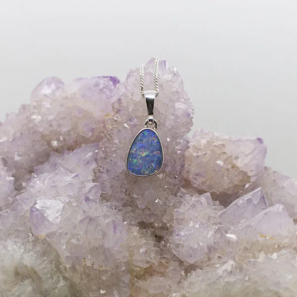 coober pedy doublet opal pendant