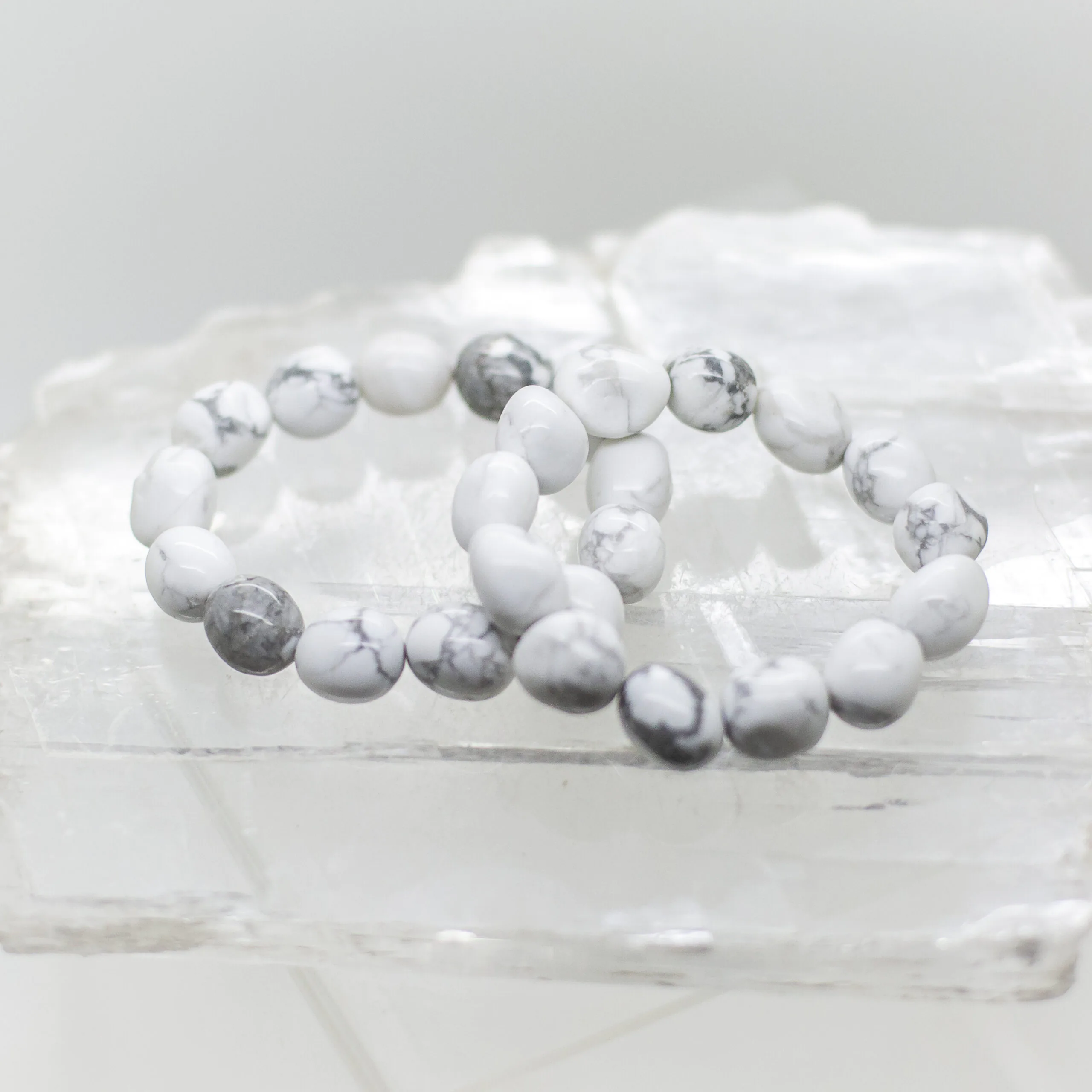 howlite tumbled stone bracelet