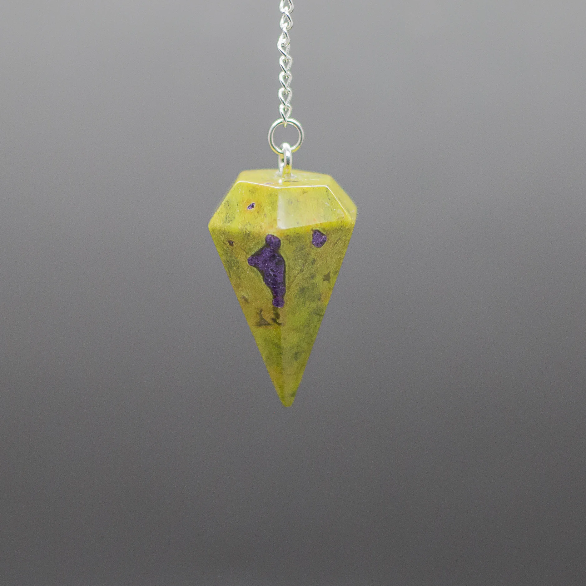 serpentine & stitchtite pendulum