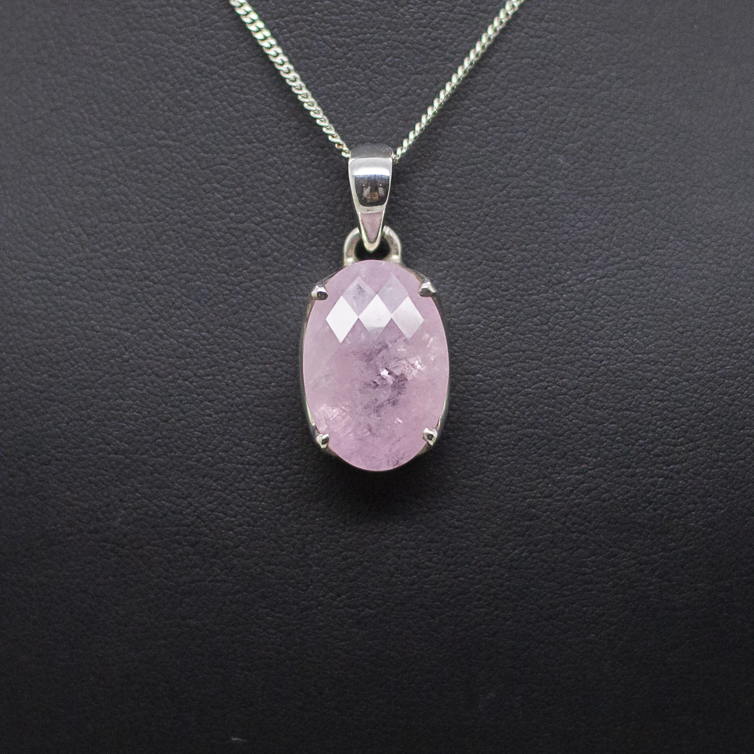 morganite pendant